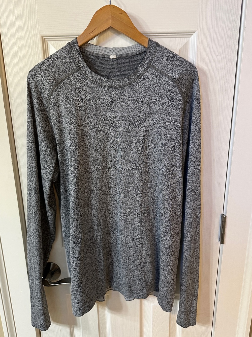Lululemon Metal Vent Tech Long Sleeve Shirt Black White Heathered Mens Large